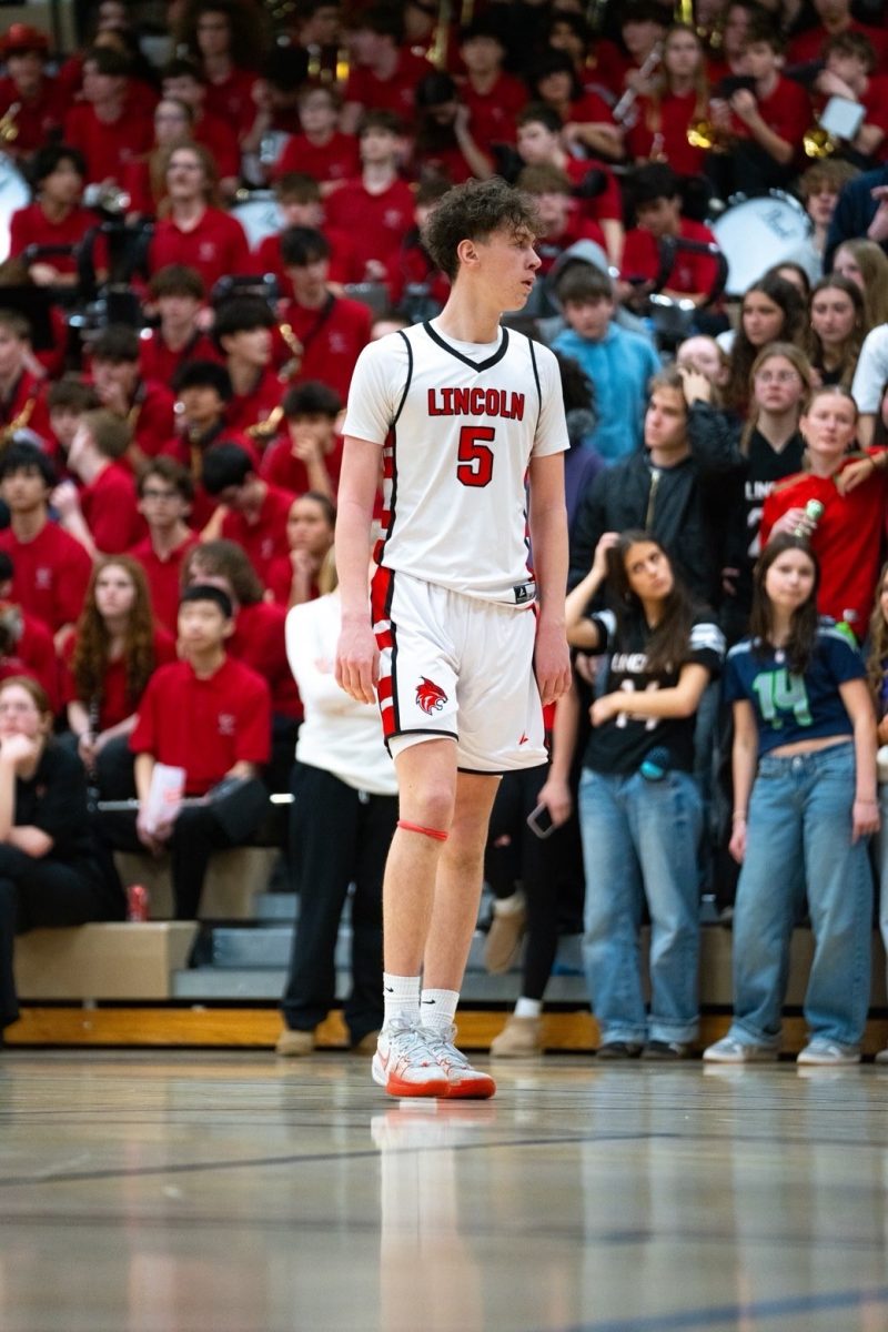 Lincoln Boys Basketball Tips Off a New Season